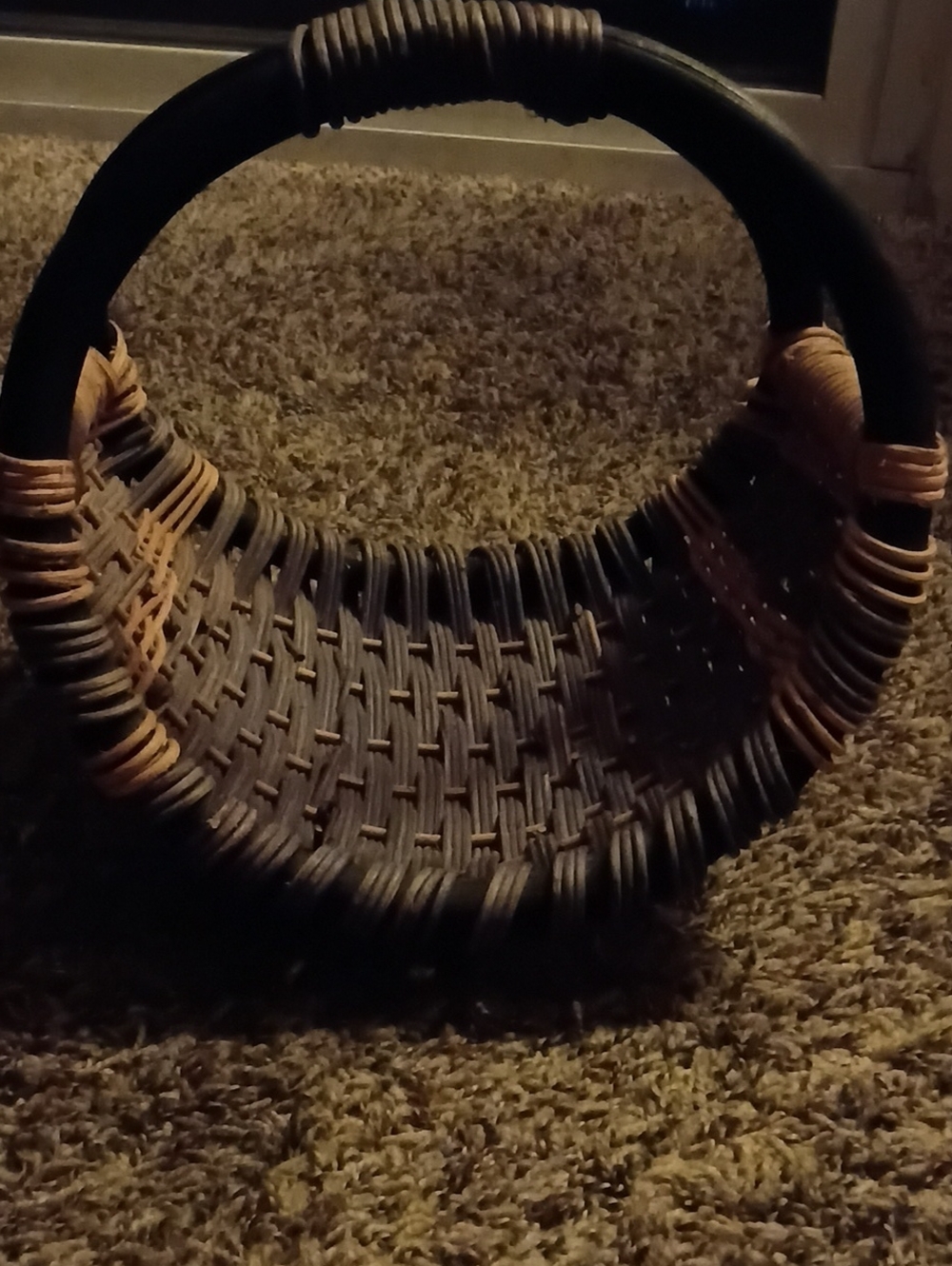 Woven Round Handled Basket Bag in Dark Blue and Natural
